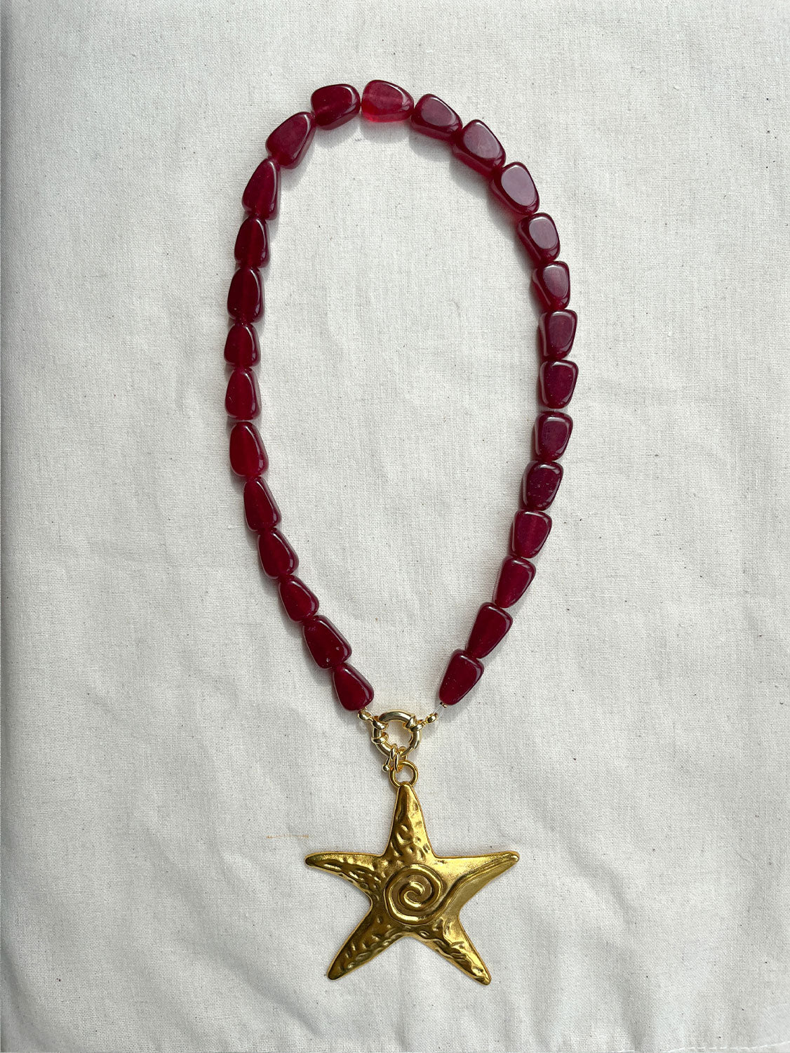 MERAH ANGGUR